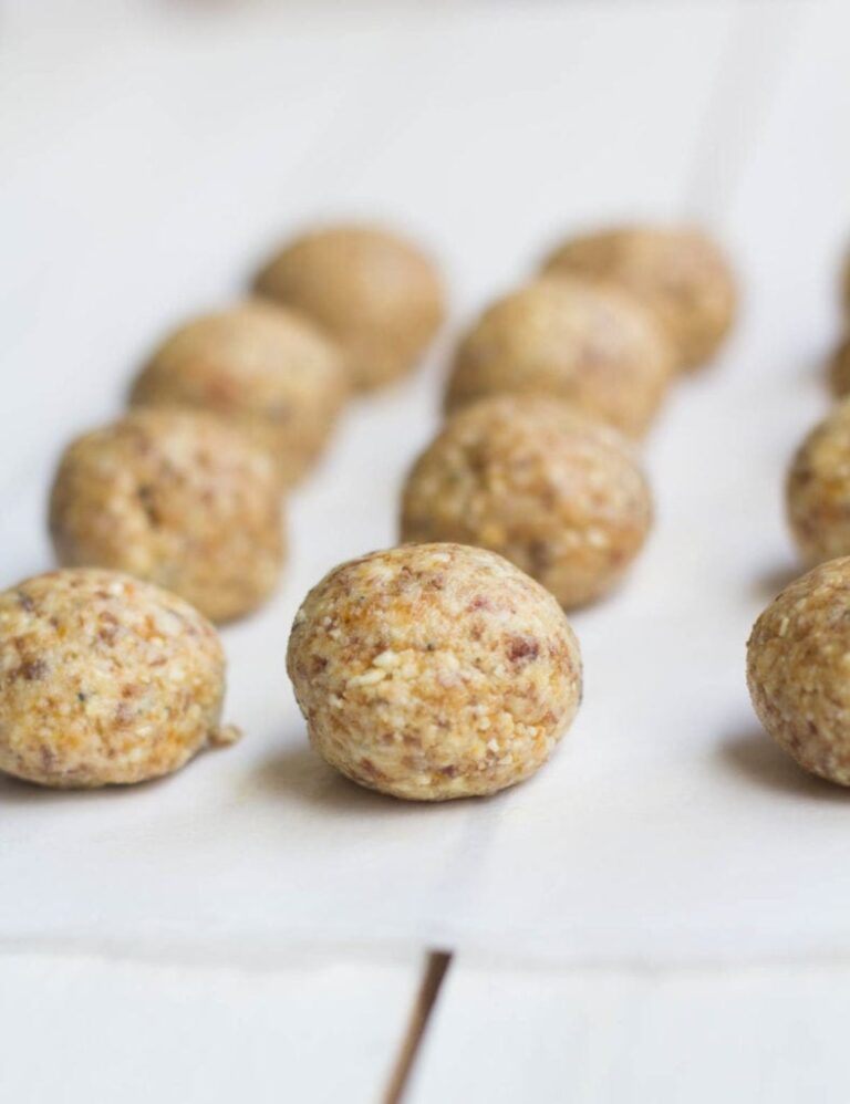 Whole 30 Apricot Cashew Energy Bites The Clean Eating Couple