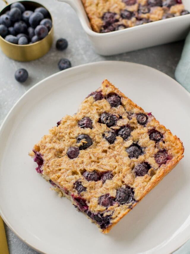 cropped-blueberry-baked-oatmeal-1.jpg