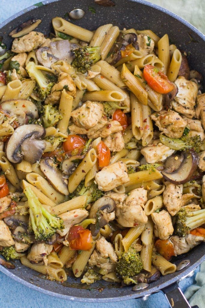 One Pan Balsamic Chicken Pasta The Clean Eating Couple