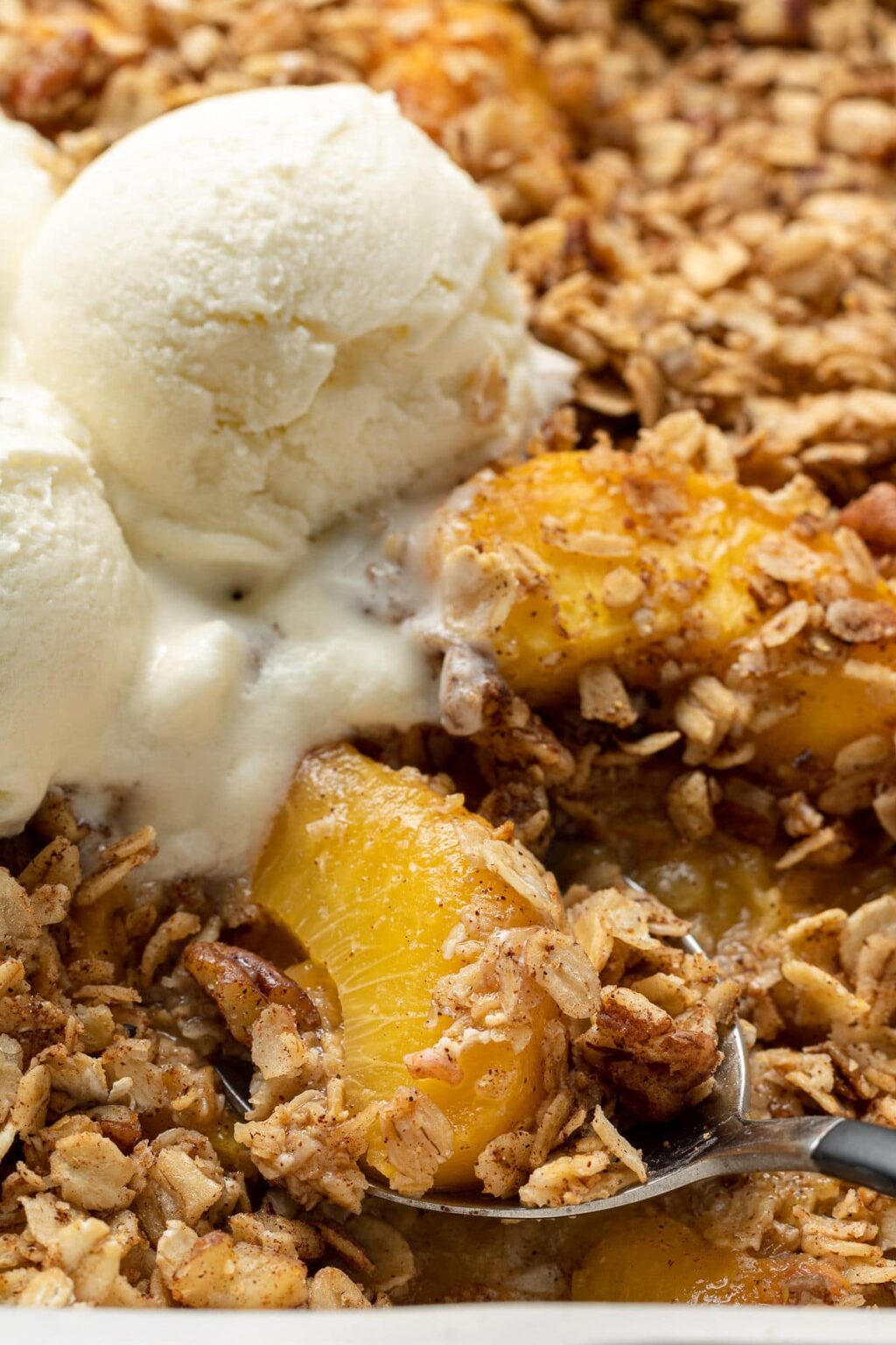 Easy Healthy Peach Crisp The Clean Eating Couple