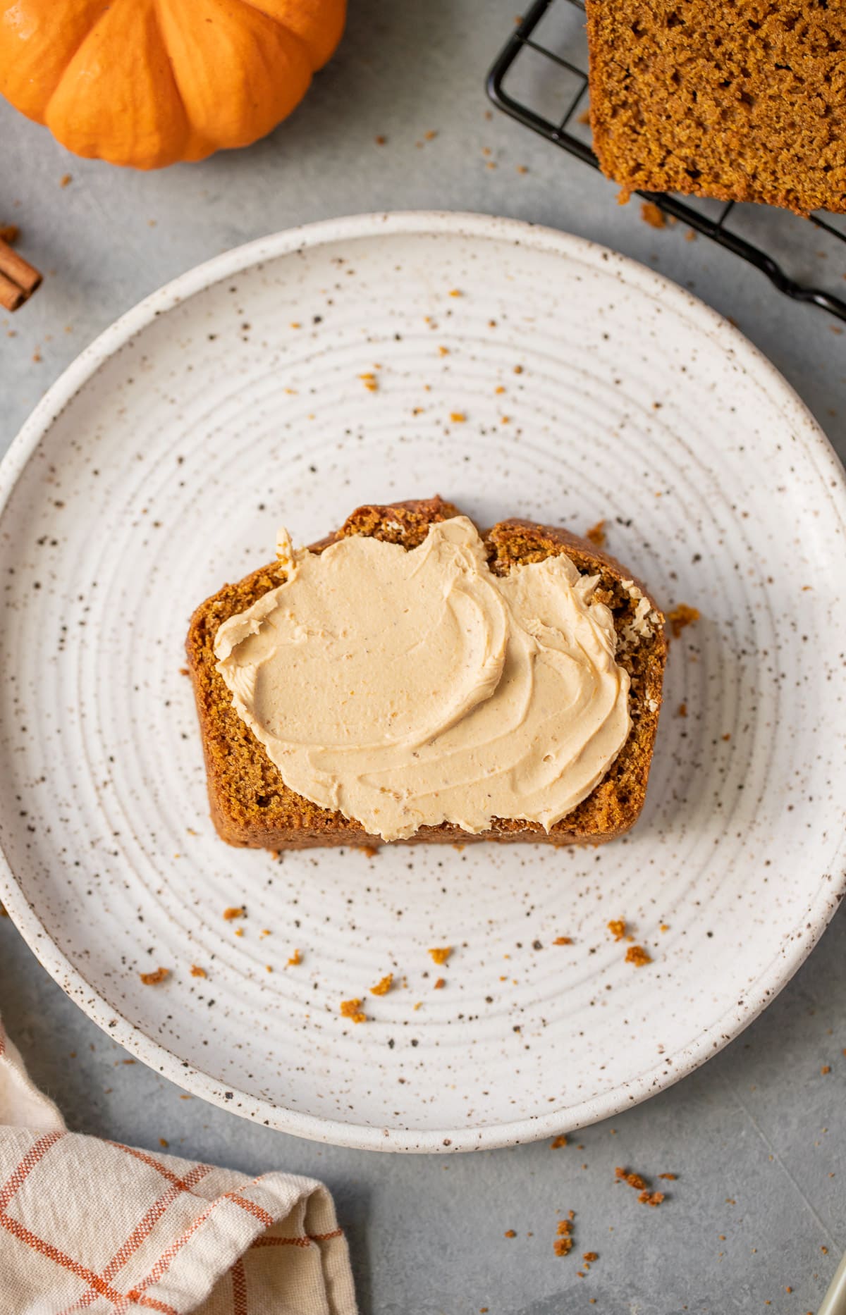 Healthy Pumpkin Bread | Clean Eating Couple