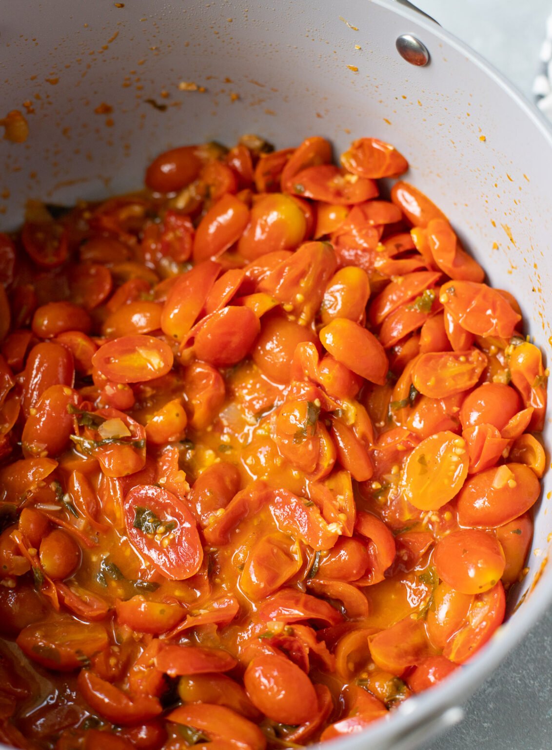 Spaghetti Sauce with Fresh Tomatoes The Clean Eating Couple